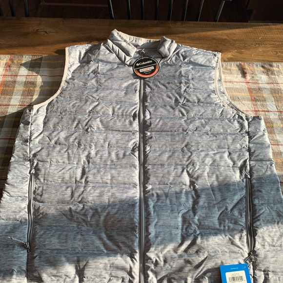 Men’s Columbia Grey Vest - Picture 3 of 3
